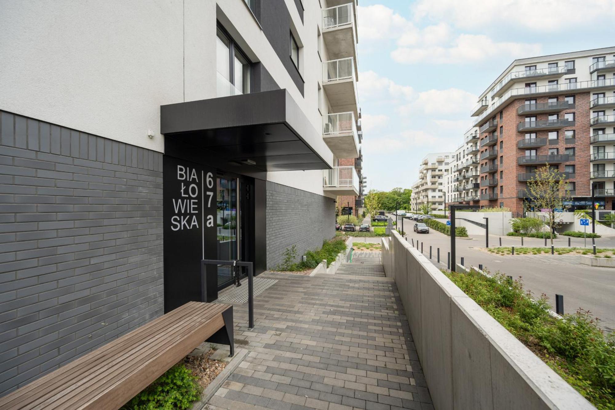 Luksusowy Apartament Z 3 Sypialniami, Klimatyzacja, Parkingiem I Biurkiem We Wroclawiu By Renters Prestige Exterior photo