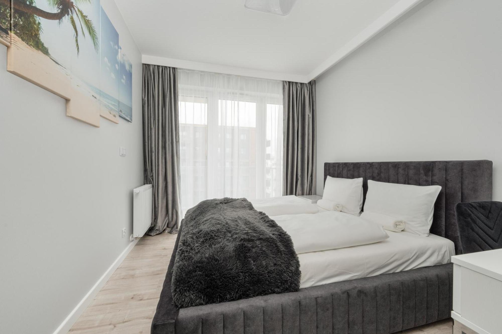 Luksusowy Apartament Z 3 Sypialniami, Klimatyzacja, Parkingiem I Biurkiem We Wroclawiu By Renters Prestige Exterior photo