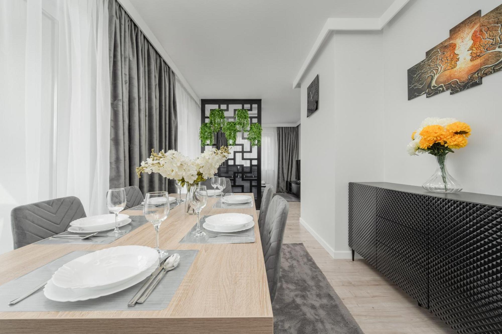 Luksusowy Apartament Z 3 Sypialniami, Klimatyzacja, Parkingiem I Biurkiem We Wroclawiu By Renters Prestige Exterior photo