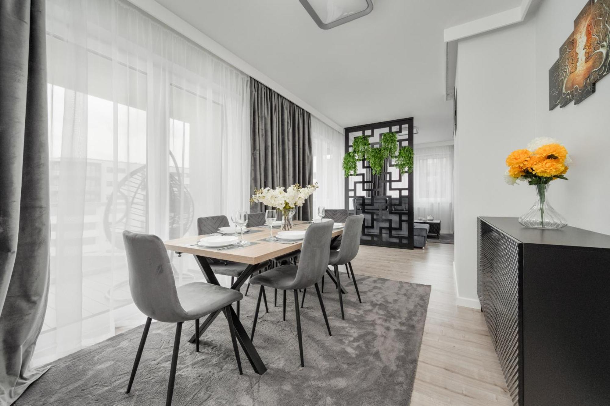 Luksusowy Apartament Z 3 Sypialniami, Klimatyzacja, Parkingiem I Biurkiem We Wroclawiu By Renters Prestige Exterior photo