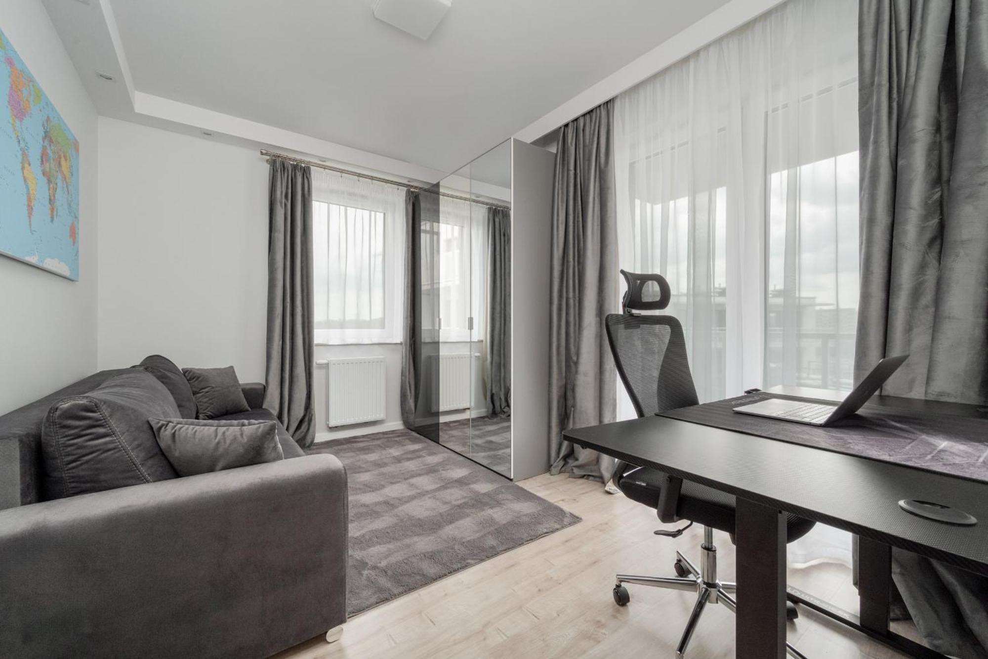 Luksusowy Apartament Z 3 Sypialniami, Klimatyzacja, Parkingiem I Biurkiem We Wroclawiu By Renters Prestige Exterior photo